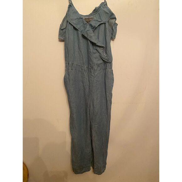 Anthropologie- Michael Stars Ruffled Open-Shoulder Jumpsuit - Picture 5 of 10